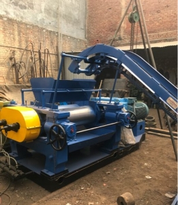Mild Steel Uni Drive Rubber Mixing Mill Manufacturers in Russia